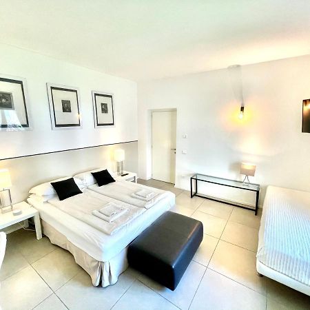 Carly'S Rooms Torbole Sul Garda Extérieur photo