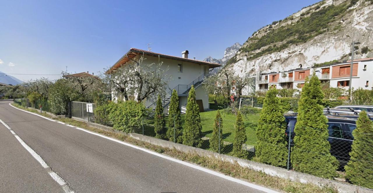 Carly'S Rooms Torbole Sul Garda Extérieur photo