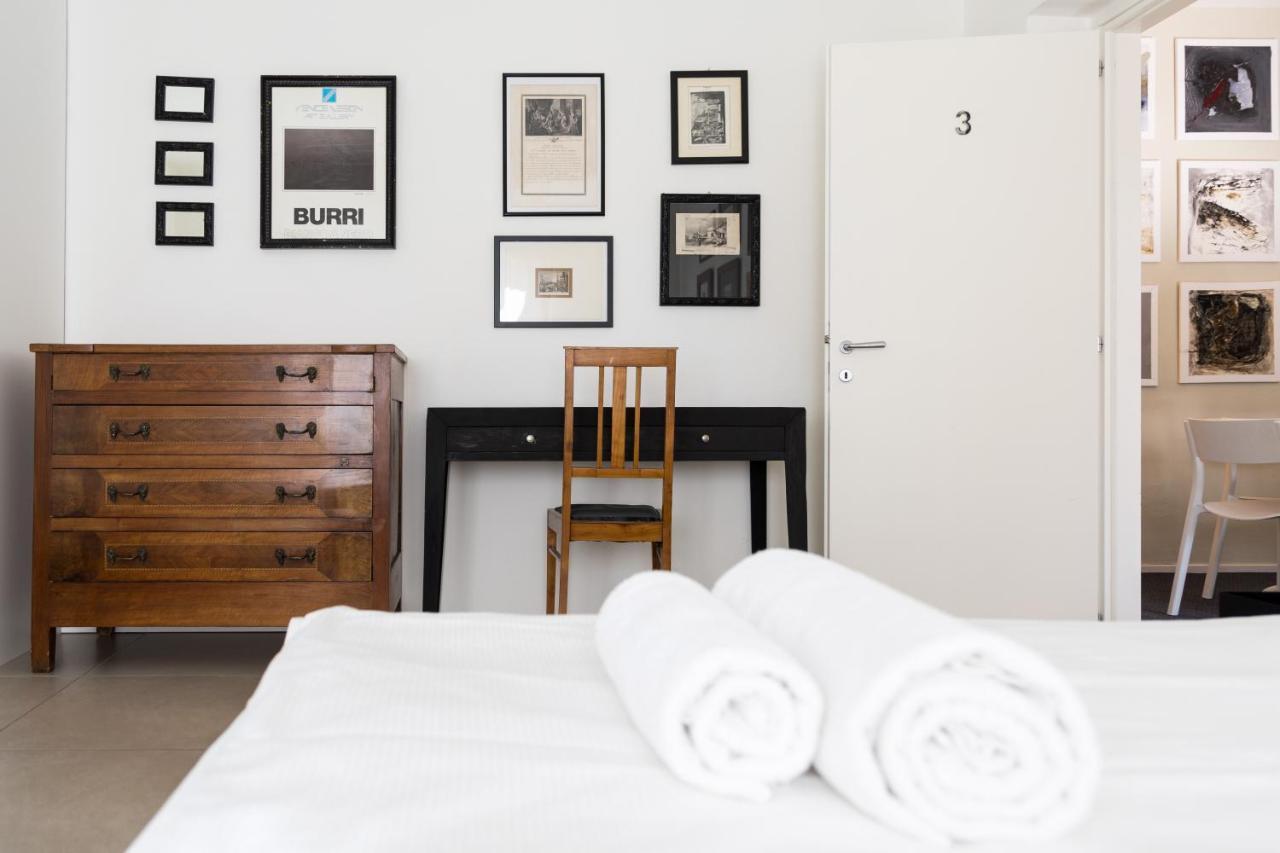 Carly'S Rooms Torbole Sul Garda Extérieur photo