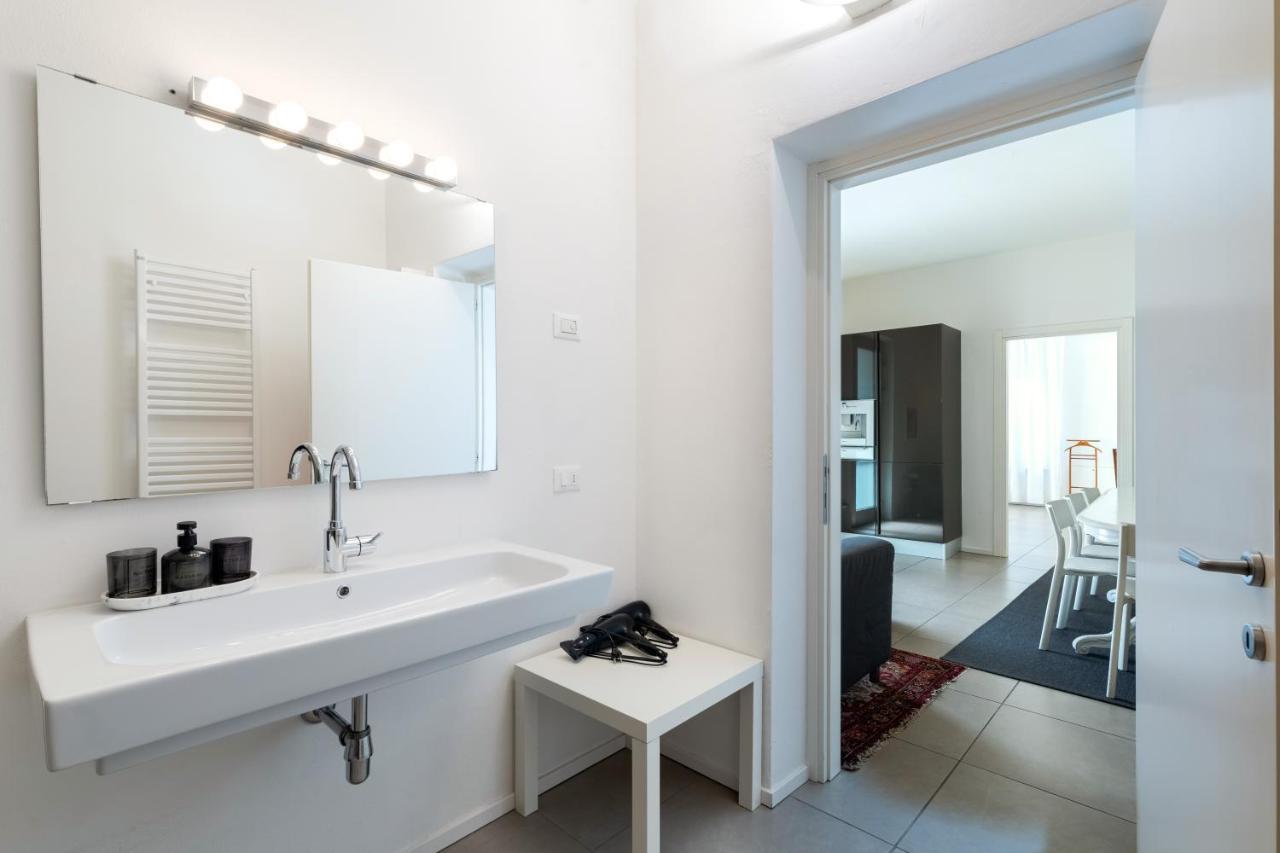 Carly'S Rooms Torbole Sul Garda Extérieur photo