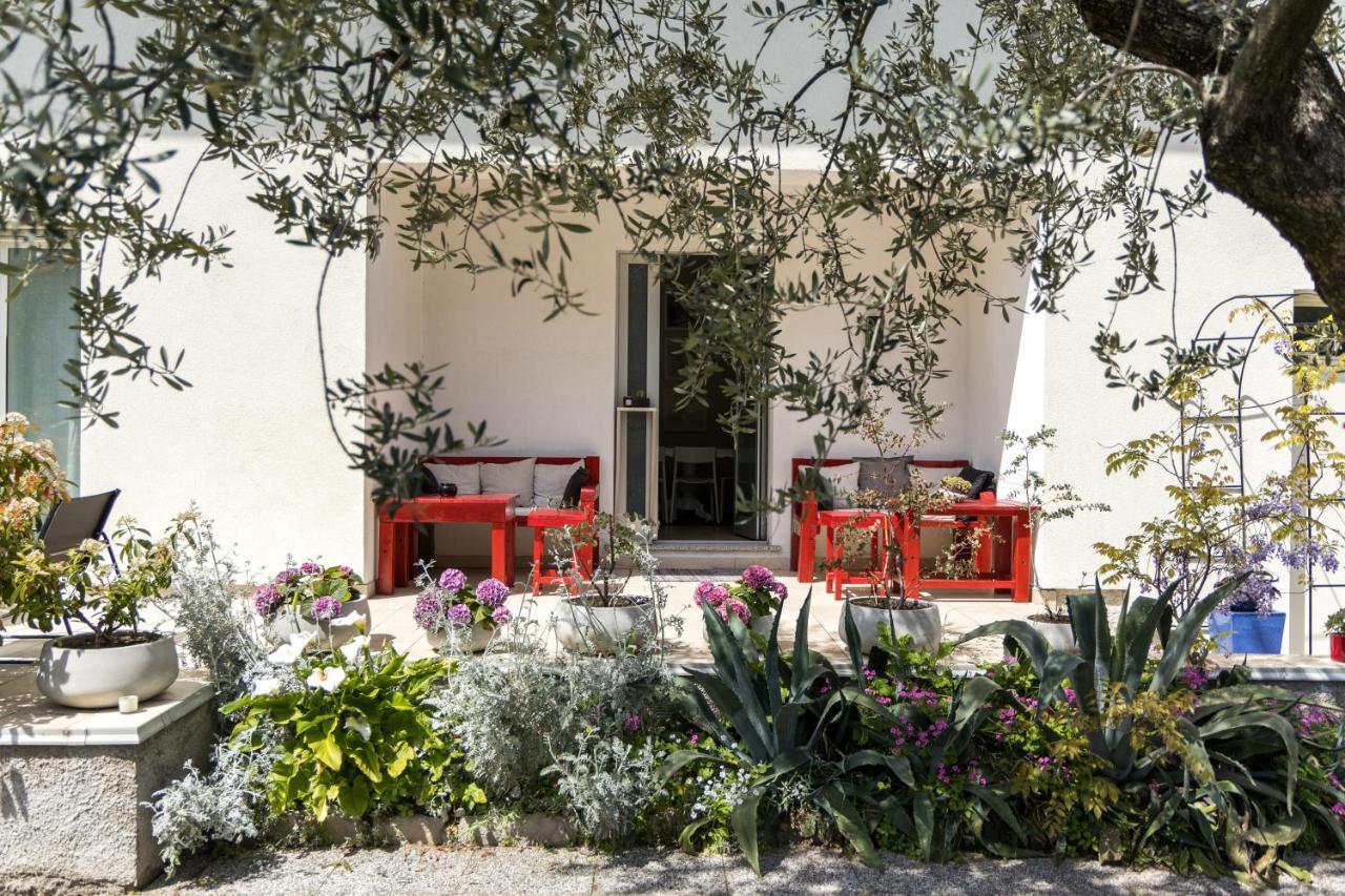 Carly'S Rooms Torbole Sul Garda Extérieur photo